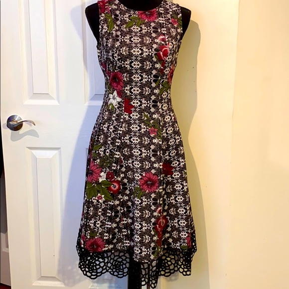 Donna Ricco Dresses & Skirts - Beautiful Donna Ricco Sleeveless Floral Dress